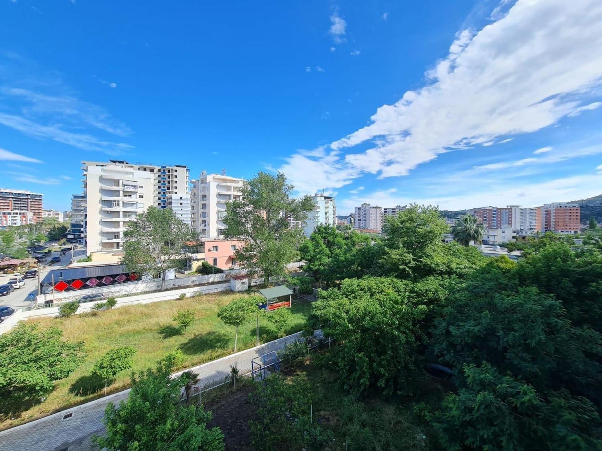 Seascape Apartments Вльора Екстер'єр фото