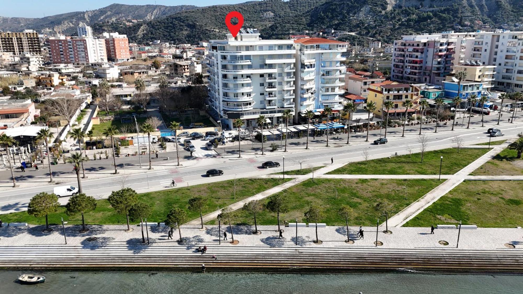 Seascape Apartments Вльора Екстер'єр фото