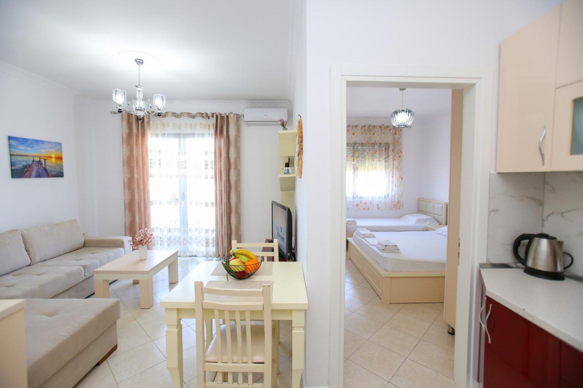 Seascape Apartments Вльора Екстер'єр фото
